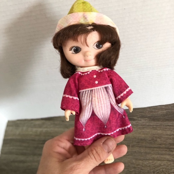 Vintage 1980s Victoria Plum Doll - Picture 5 of 13